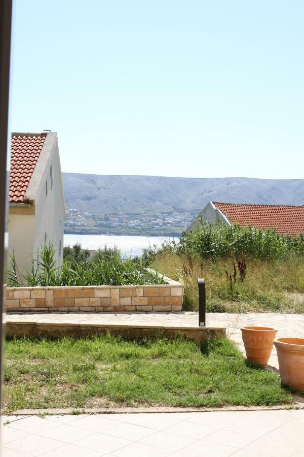 Apartmani Subasic Pag Town Exterior foto